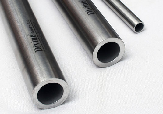 Stainless Steel Seamless Tubes, Pipes & U-tubes - Divine Tubes Pvt. Ltd.